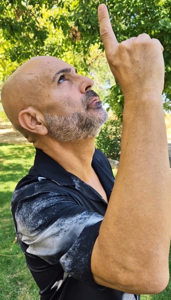 "Existe una justicia Divina y los ojos de la verdad te observan". Porque así es y así será.